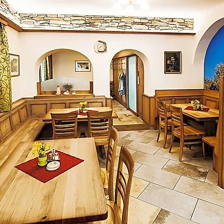 Hotel Perthold Kg 3*